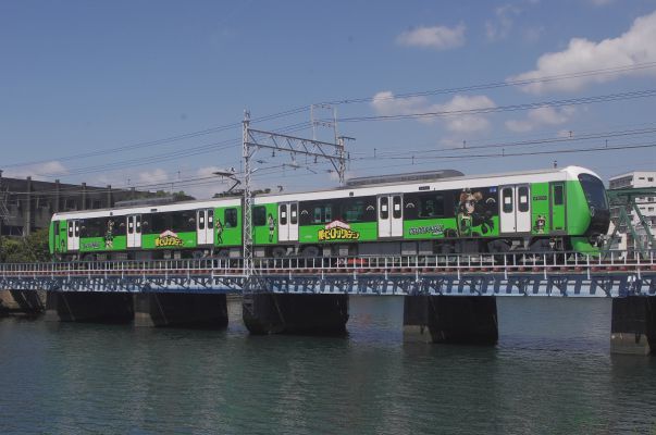 クリックでフルサイズのイメージを表示する