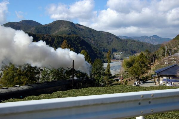 クリックでフルサイズのイメージを表示する