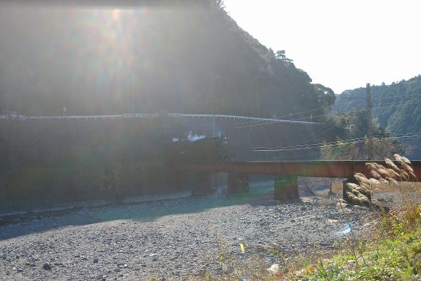 クリックでフルサイズのイメージを表示する