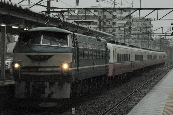 クリックでフルサイズのイメージを表示する