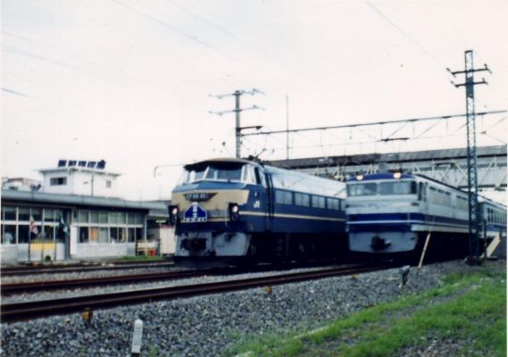 クリックでフルサイズのイメージを表示する